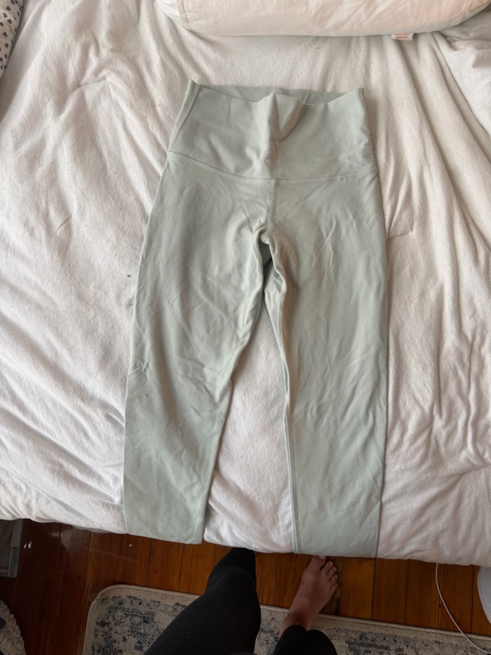 Aritzia Mint Green High-Waist Leggings
